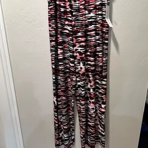 size Small Notations Design soft comfort pants pink black design NWT